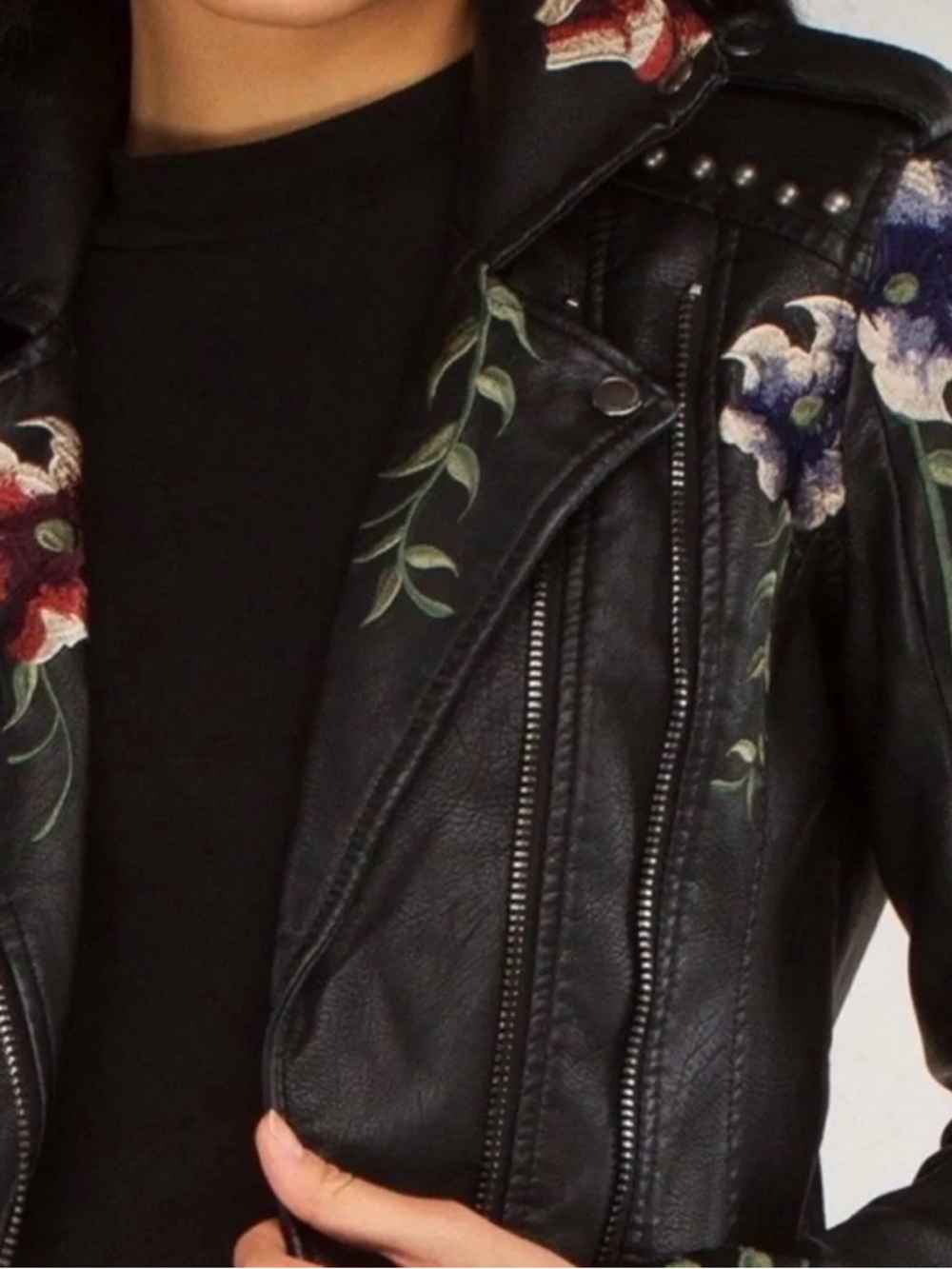 BLANK NYC faux Leather
Embroidered Floral Moto Jacket NWT - Picture 4 of 12